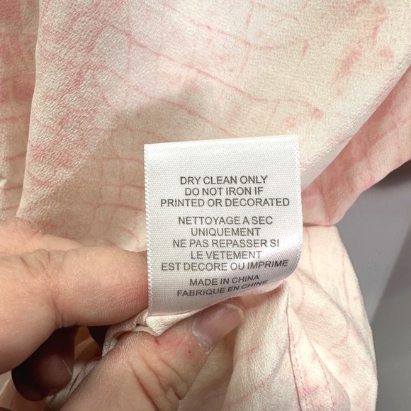 EQUIPMENT Femme Silk Crocodile Animal Print Top Pink White Size S - Picture 5 of 5